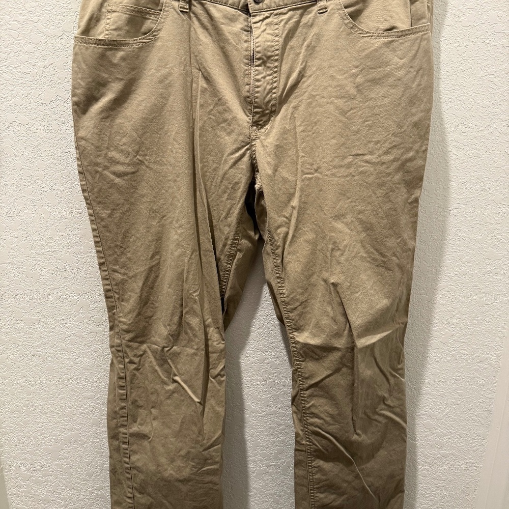 Michael Kors Lightweight Khakis – 38x32 – Summer-Ready
